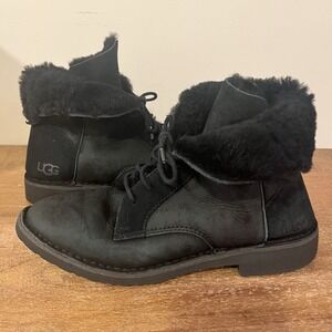 UGG Quincy‎ Black Sheepskin Suede Lace Up Ankle Boots Shearling Combat Size 9